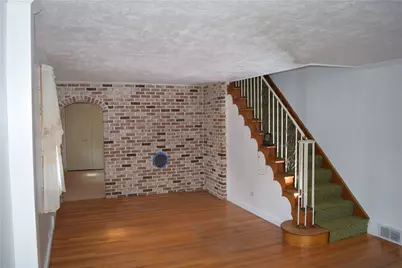 1137 Connellsville Rd, Washington Township, PA 15438 - Photo 13