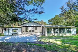 1812 Ridge Rd, Jeannette, PA 15644 - Photo 1