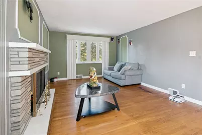 952 Fredericka Dr, South Park, PA 15236 - Photo 9