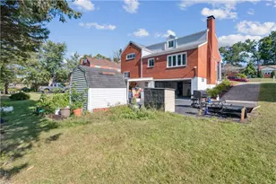 952 Fredericka Dr, South Park, PA 15236 - Photo 7