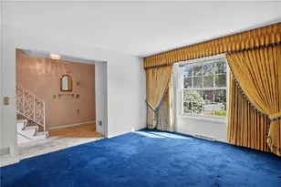 1825 Foxcroft Ln, Pittsburgh, PA 15101 - Photo 5