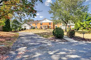 1825 Foxcroft Ln, Pittsburgh, PA 15101 - Photo 37