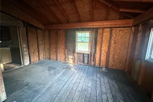 120 Woodhaven Dr, Big Beaver, PA 15010 - Photo 13