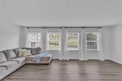 2002 Ashburn Ct, Penn Twp, PA 15644 - Photo 5