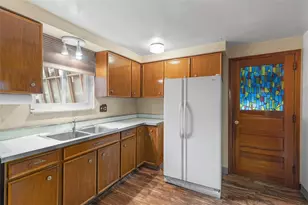 409 Cherrywood Dr, Pittsburgh, PA 15214 - Photo 11