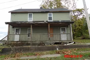 306 Federal St, Farrell, PA 16121 - Photo 1