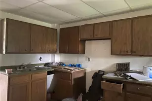 306 Federal St, Farrell, PA 16121 - Photo 15