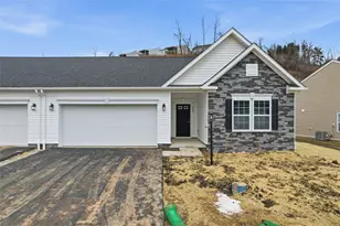 294 Olivia Dr, New Kensington, PA 15068 - Photo 3