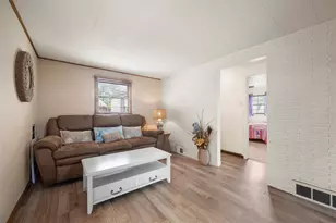 2033 McKees Rocks Rd, Kennedy Township, PA 15136 - Photo 13