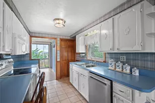 2033 McKees Rocks Rd, Kennedy Township, PA 15136 - Photo 7