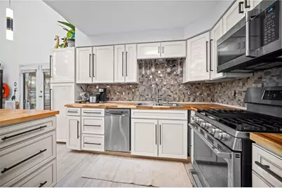 124 Broadcrest Dr, Lincoln Larimer, PA 15235 - Photo 7