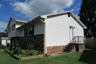 229 5th Ave, Latrobe, PA 15650 - Photo 3