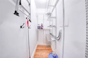 372 S Highland Ave, Pittsburgh, PA 15206 - Photo 15