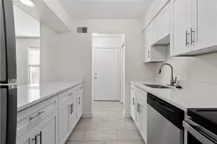 32 Bracken Pl, Pittsburgh, PA 15239 - Photo 7