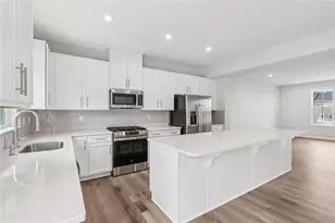 414 Nolan Cir, Cranberry Township, PA 16066 - Photo 7