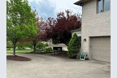 337 Saratoga Drive, South Union Township, PA 15401 - Photo 5