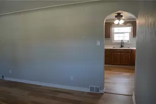 6 Hartung Ct, Monessen, PA 15062 - Photo 5