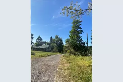 1227 S Hewitt Ave, Canton Township, PA 15301 - Photo 3