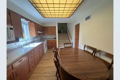 2185 Morgantown Rd, Georges Township, PA 15401 - Photo 9