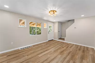 439 Elwood Dr, Pittsburgh, PA 15235 - Photo 5