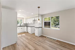 439 Elwood Dr, Pittsburgh, PA 15235 - Photo 11