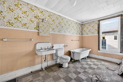 320 W Main St, Mt Pleasant Boro, PA 15666 - Photo 31