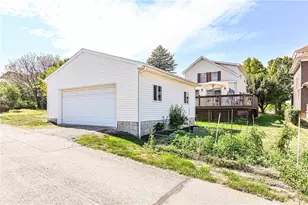 408 Michigan Ave, Jeannette, PA 15644 - Photo 3