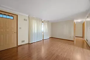 54 Lilmont Dr, Pittsburgh, PA 15218 - Photo 7