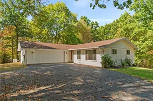 595 Euclid Rd, Clay Township, PA 16061 - Photo 1