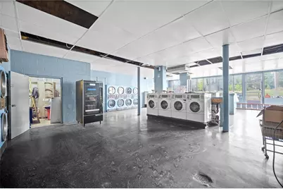 7044 Frankstown Ave, Homewood Brushton, PA 15208 - Photo 5