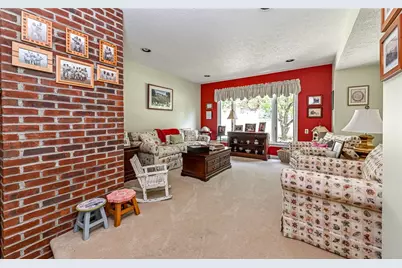 4267 Laurel Ridge Dr, Hampton, PA 15101 - Photo 11