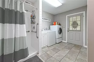 4267 Laurel Ridge Dr, Hampton, PA 15101 - Photo 21