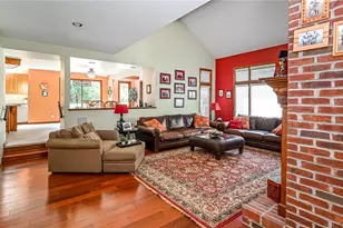 4267 Laurel Ridge Dr, Hampton, PA 15101 - Photo 9