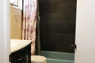 185 Peach Dr, Pittsburgh, PA 15236 - Photo 11