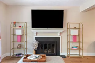 2657 Bingham Dr, Pittsburgh, PA 15241 - Photo 5