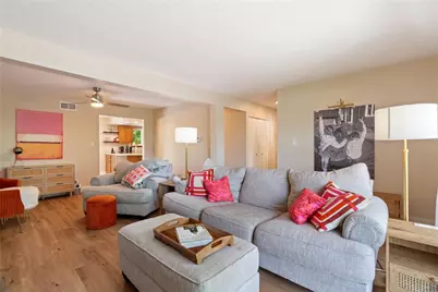 2657 Bingham Dr, Pittsburgh, PA 15241 - Photo 3