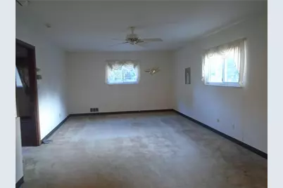 915 Highview Ave, Harmony Township, PA 15005 - Photo 11