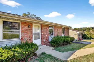 526 St George Dr, North Versailles, PA 15137 - Photo 3