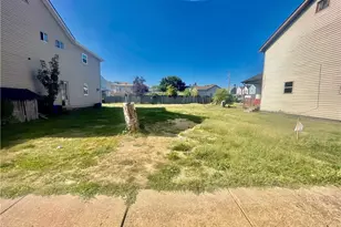 607 6th St, New Brighton, PA 15066 - Photo 1