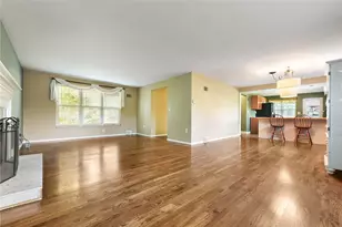 2401 Berkshire Dr, Pittsburgh, PA 15241 - Photo 13