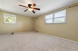 2401 Berkshire Dr, Pittsburgh, PA 15241 - Photo 25