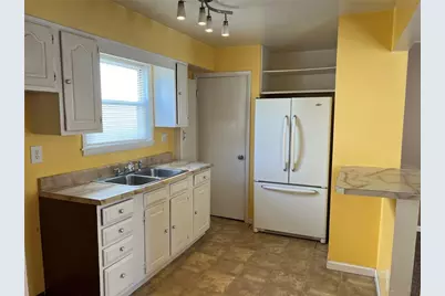 118 Delaware Ave, North Versailles, PA 15137 - Photo 9