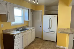 118 Delaware Ave, North Versailles, PA 15137 - Photo 9