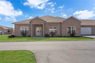 1502 Seminole Cir, Chippewa Township, PA 15010 - Photo 1