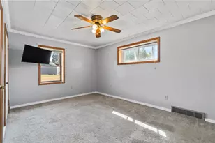 197 Douglass Rd, Beaver Falls, PA 15010 - Photo 29