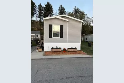 307 Castle Rd, Chartiers, PA 15301 - Photo 1