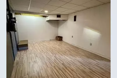 3329 Recker Dr, Pittsburgh, PA 15227 - Photo 15