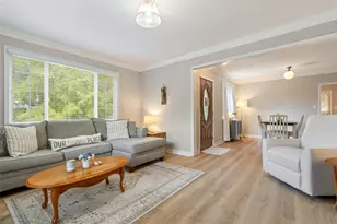 694 Oak St, Moon/Crescent Twp, PA 15046 - Photo 7