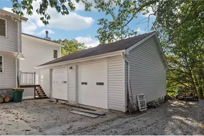 2549 W Hardies Rd, Hampton, PA 15044 - Photo 23