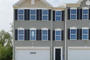 174 Lockheed Dr, Coraopolis, PA 15108 - Photo 1